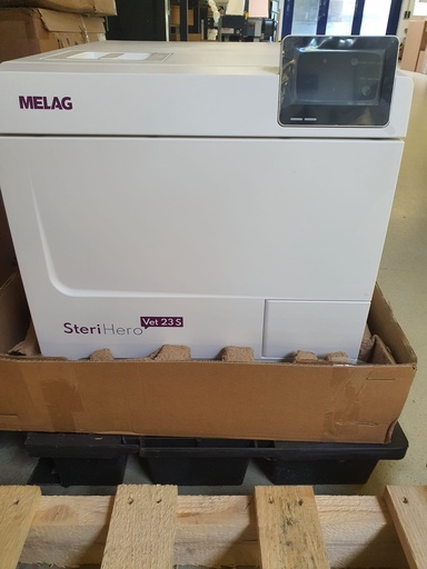 [SCH50004001] MELAG SteriHero Vet 23 S, S-Klasse Autoklav inkl. Halterung A Plus und drei Tabletts (42 x 19 cm), SN: 2025123VS1045, Eine Ecke ist eingedrückt.